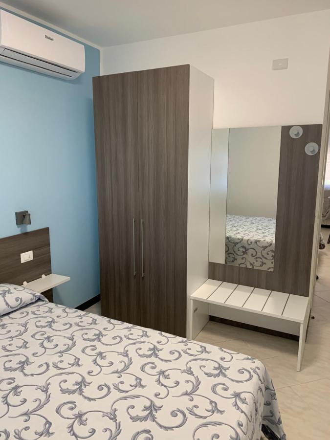 Hotel Aurora Варацце Екстер'єр фото