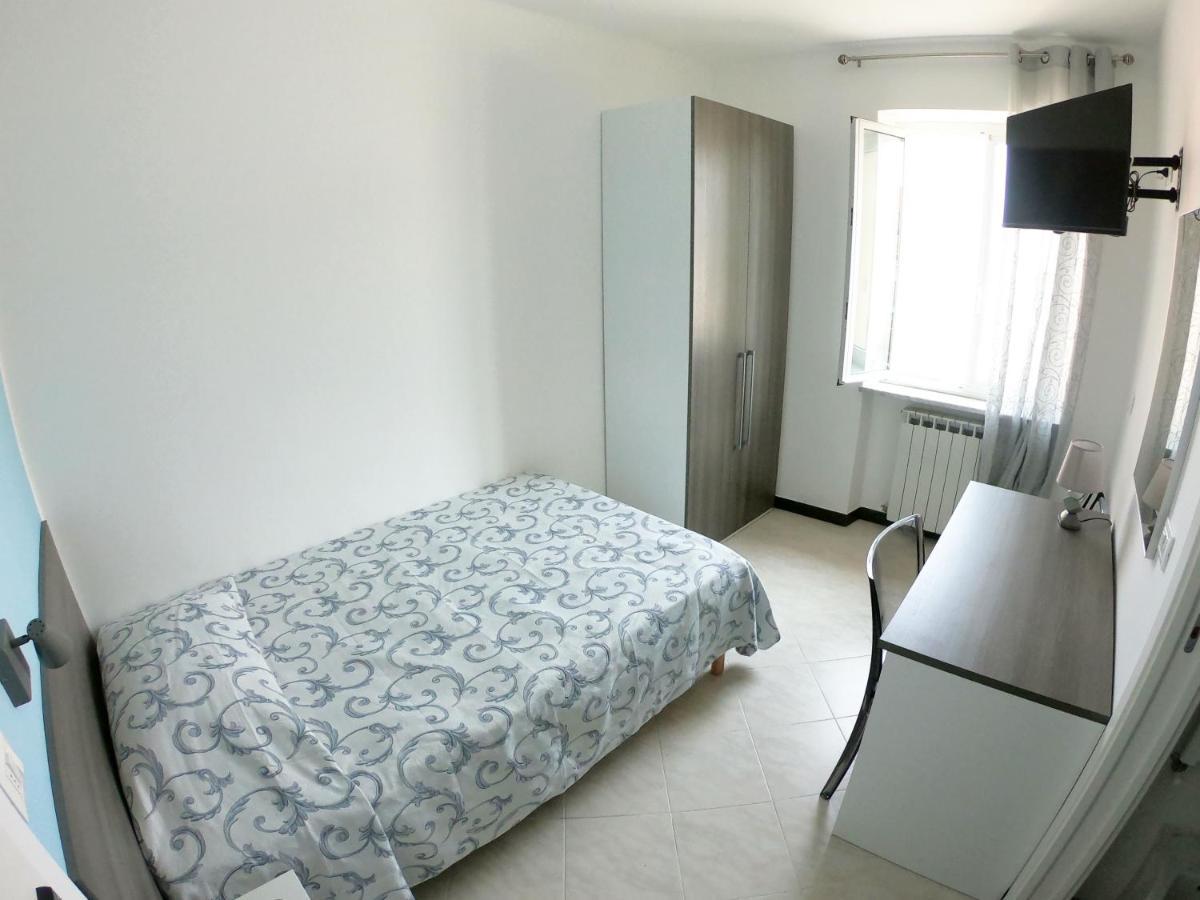 Hotel Aurora Варацце Екстер'єр фото